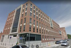 Protest przed sądem we Wrocławiu. W tle restrykcje covidowe