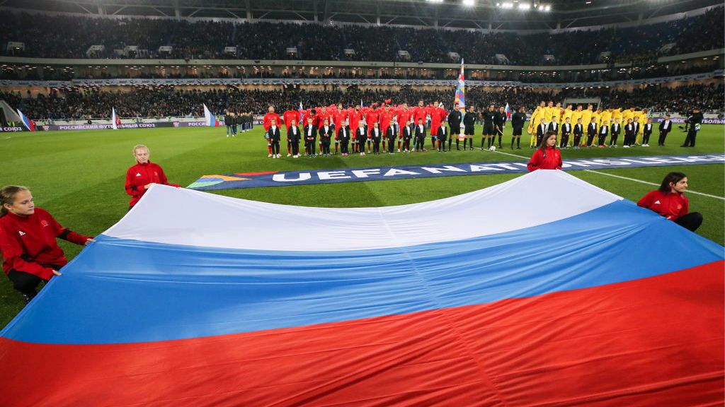 Reprezentacja Rosji w piłce nożnej podczas hymnu