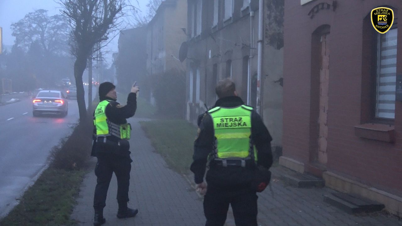 Nie wpuścił strażników miejskich do domu. Sprawa trafi do sądu