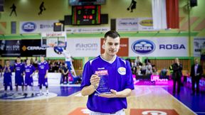 Buzzer-beater rozgrywającego Rosy (wideo)