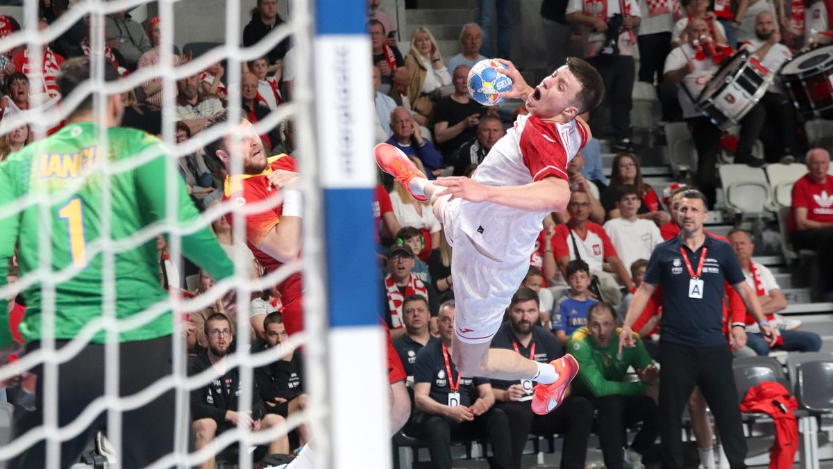 WP SportoweFakty / Marcin Malinowski / Na zdjęciu: Michał Olejniczak w meczu z Rumunią w Arenie Gorzów