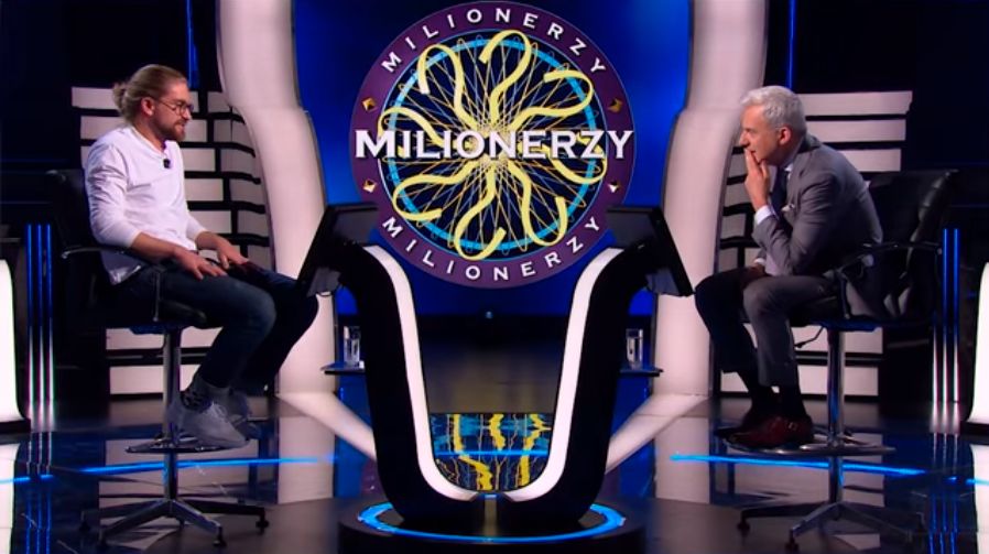 Kuriozalna wpadka w "Milionerach". Hubert Urbański nie wiedział, gdzie podziać wzrok