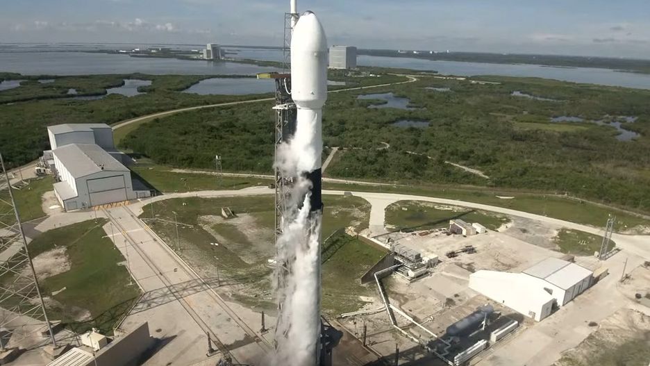 SpaceX i Elon Musk z udaną jubileuszową misją. Na orbitę dostarczono kolejne satelity