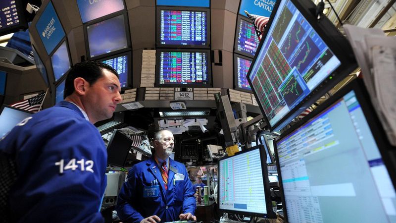 Inwestorzy mają coraz więcej pytań, a mało odpowiedzi