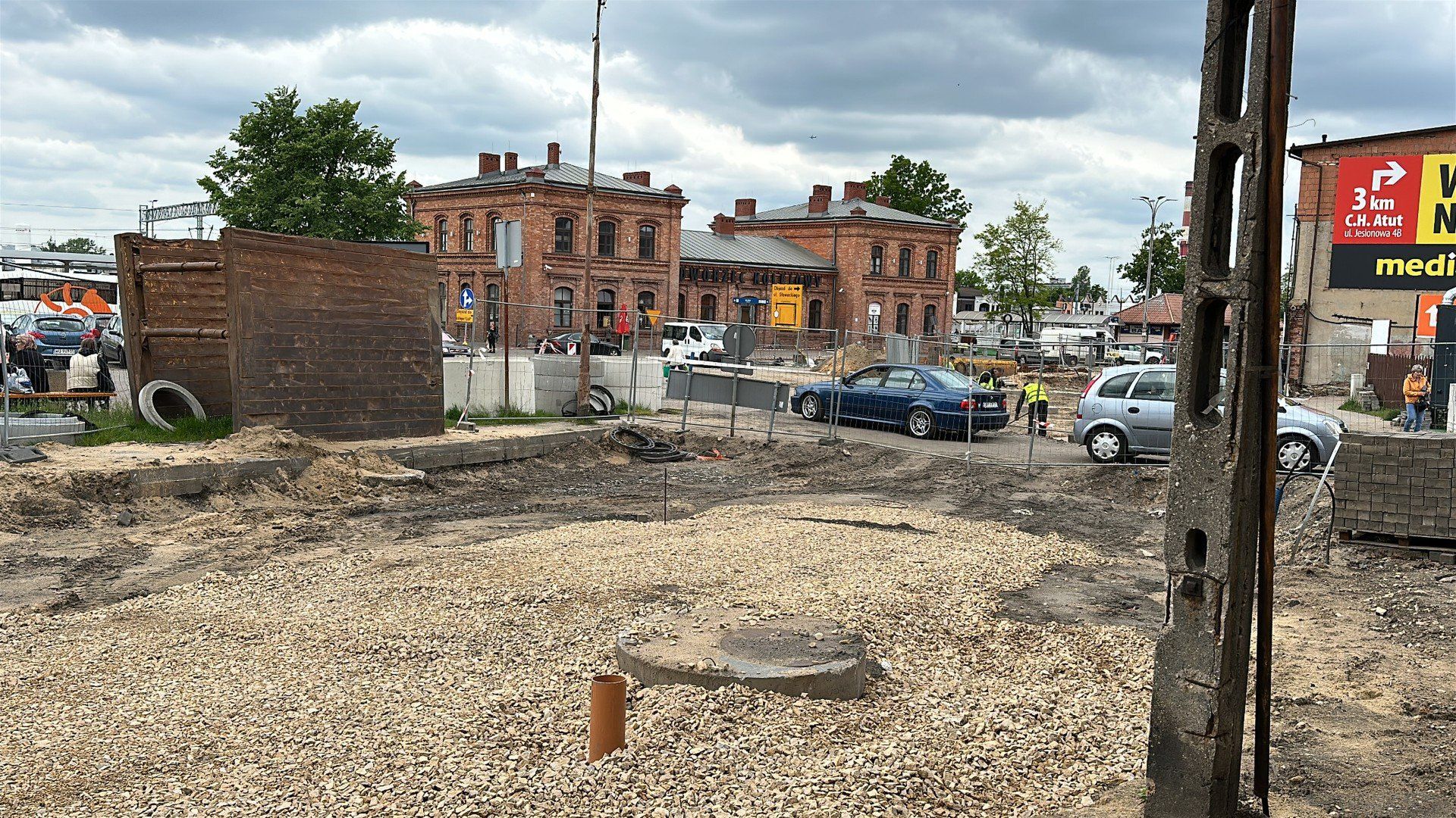 Myszków przechodzi gruntowną metamorfozę. W centrum miasta zieleń i nowoczesne rozwiązania