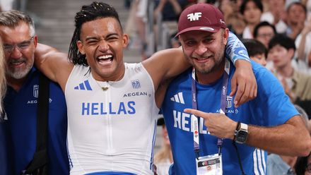 Polacy obcięli mu pensję o połowę