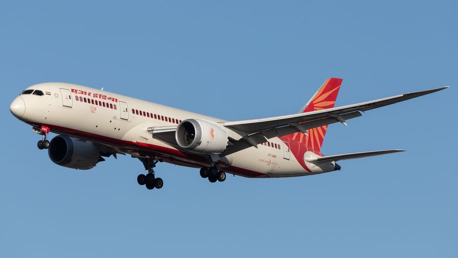 Pasażer linii Air India zmarł mimo reanimacji 