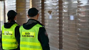 Ciężarówka z Litwy skrywała ogromny ładunek podróbek. KAS przejęła ponad milion opakowań