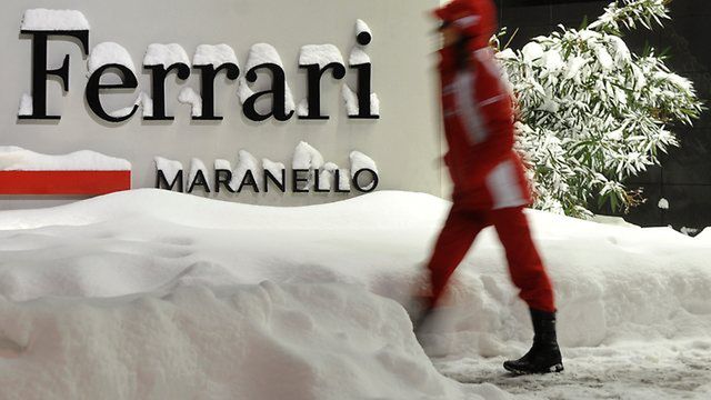 Ferrari odwołało premierę bolidu - śniegowy paraliż w Maranello