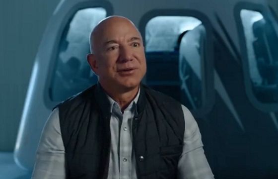 Jeff Bezos może wygrać kosmiczny wyścig miliarderów