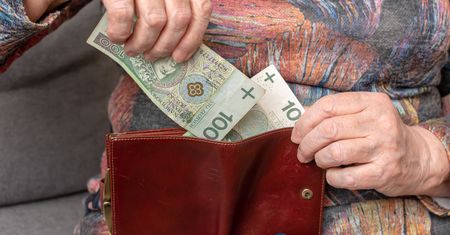 Pracowała 40 lat za minimalną krajową. Taka ma emeryturę