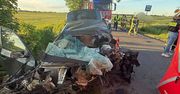 Bartoszyce: Tragiczny wypadek w gminie. Nie żyje młody kierowca BMW