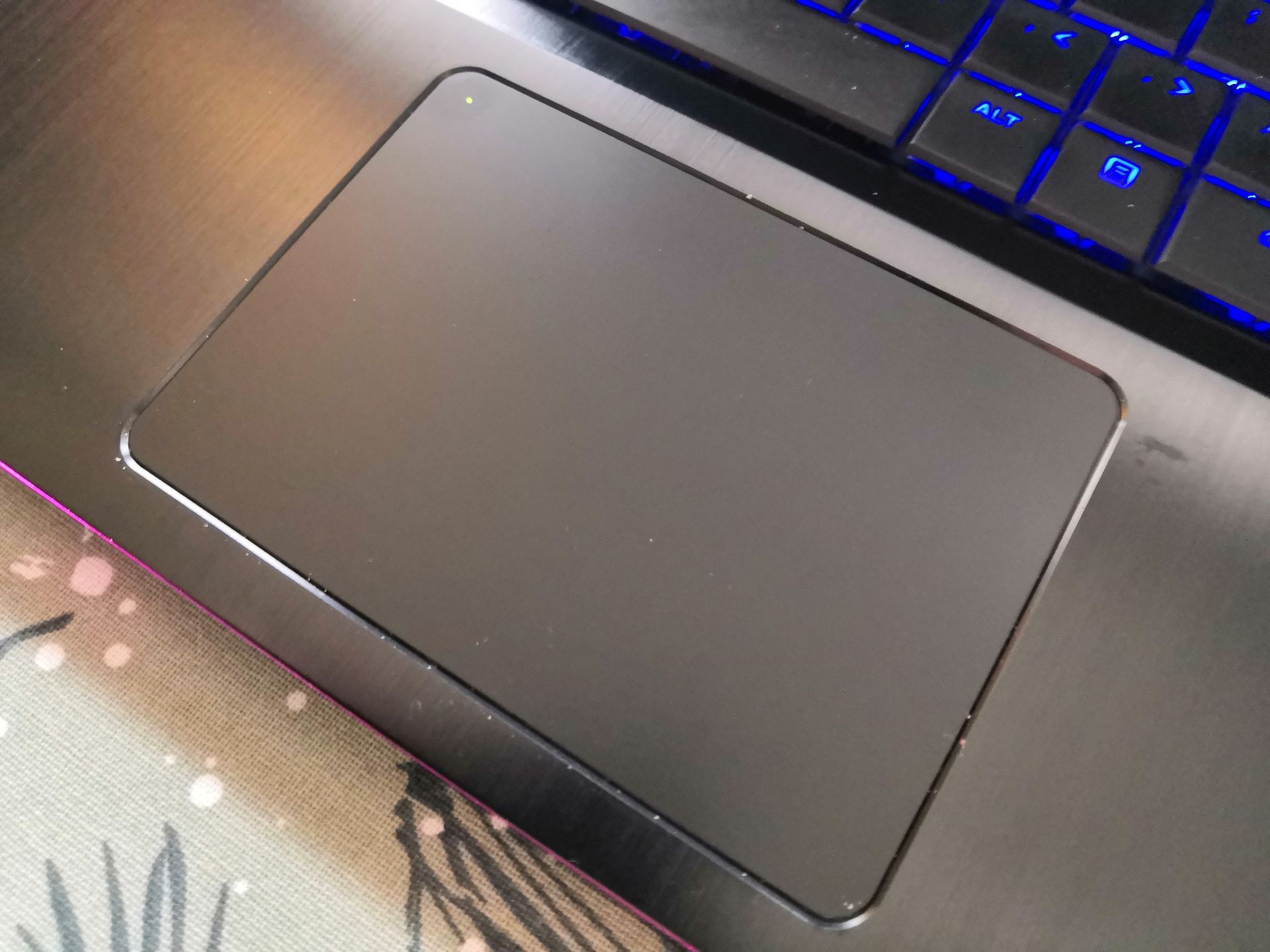 Hyperbook Pulsar Z15S: szybki aż pali się do roboty, momentami zbyt dosłownie (test) 11