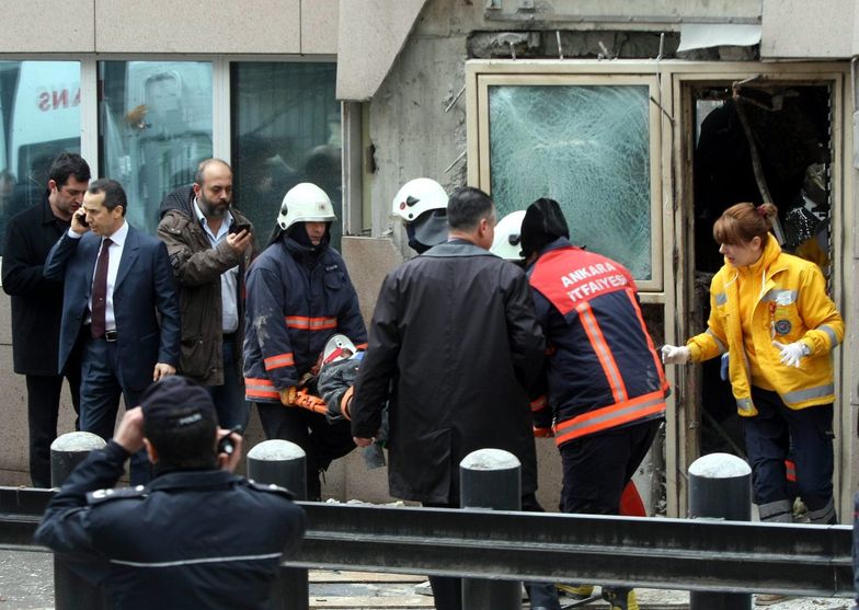 Zamach przed ambasadą USA w Turcji. Są ofiary