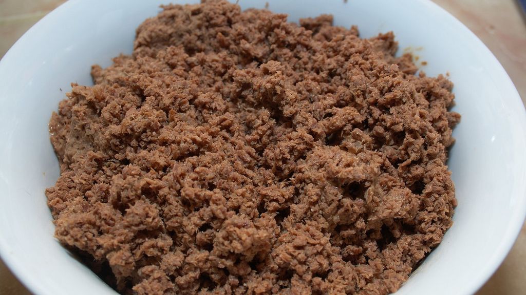 Gotowane mięso mielone z wołowiny z tłuszczem