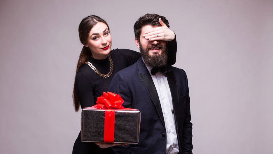 Prezent-niespodzianka na Dzień Mężczyzny to świetny pomysł