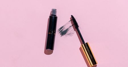 Prosta, gruba, wygięta – jaką szczoteczkę do tuszu wybrać?