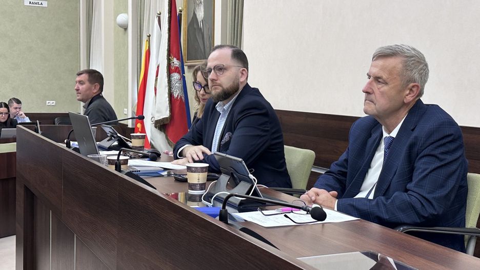 Na zdjęciu przewodniczący rady: Anna Mazur-Kałuża, Karol Wilczyński i Jarosław Machnicki