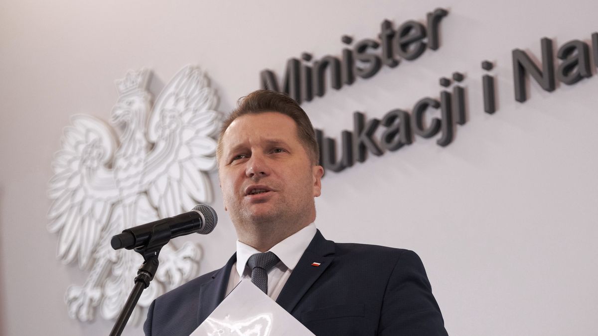 Minister edukacji Przemysław Czarnek zapowiedział, że powrót dzieci do szkół możliwy jest po 29 listopada