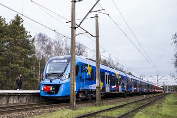 Warszawa: SKM skończyła 20 lat. Na start były dwa pociągi