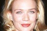 Laurie Holden strzela do zombie
