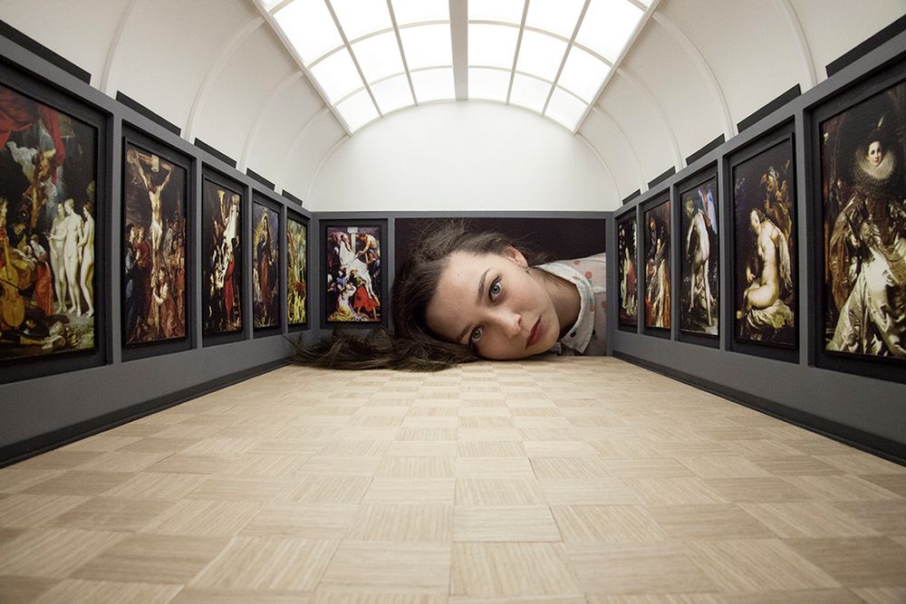 Tezi Gabunia umożliwia ludziom odwiedzenia znanych galerii sztuki dzięki swoim miniaturom 11