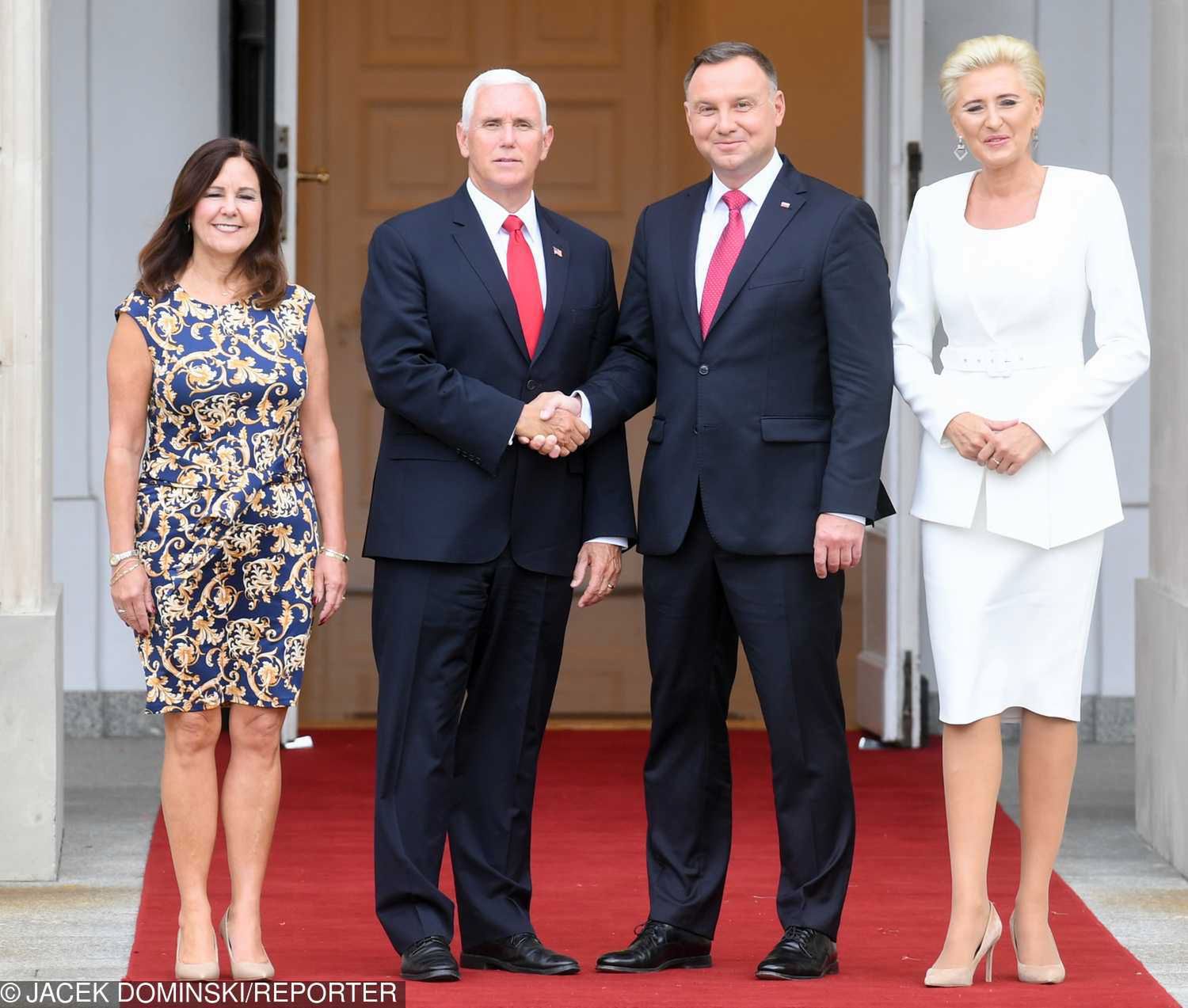 Wiceprezydent Stanów Zjednoczonych Michael Pence z żoną Karen w Polsce. Agata Duda w białej kreacji
