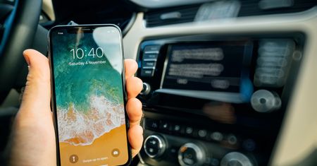 Google i Apple mogą przegrać walkę o systemy infotainment w samochodach