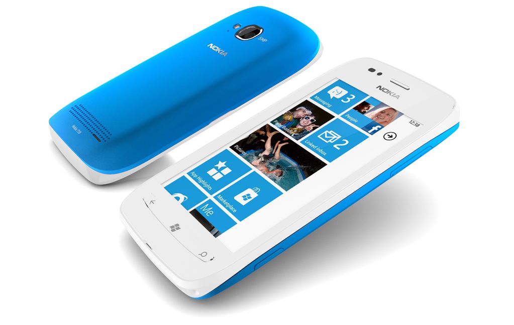 Nokia Lumia 710 - Windows Phone Mango i wymienne obudowy [wideo]