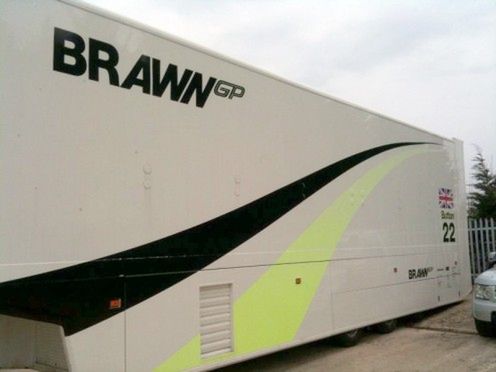 Wyprzedaż Brawn GP - A co ty sobie kupisz na pamiątkę po zespole?