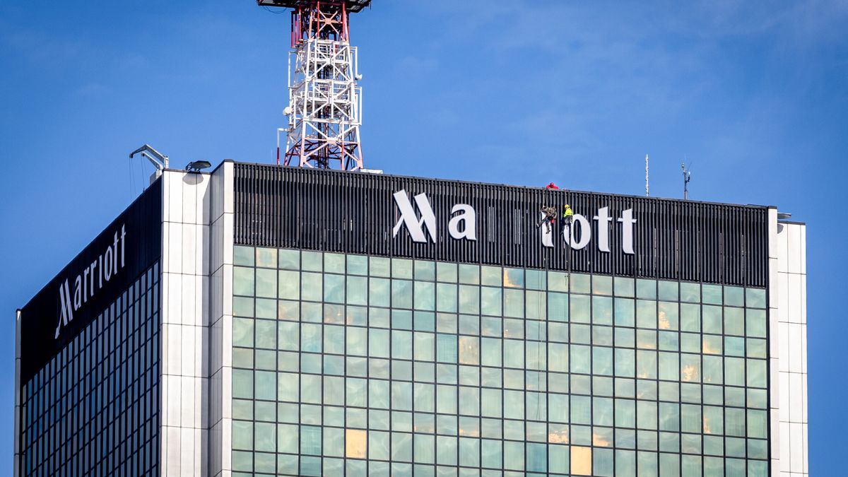 "Marriott" zniknął z centrum Warszawy