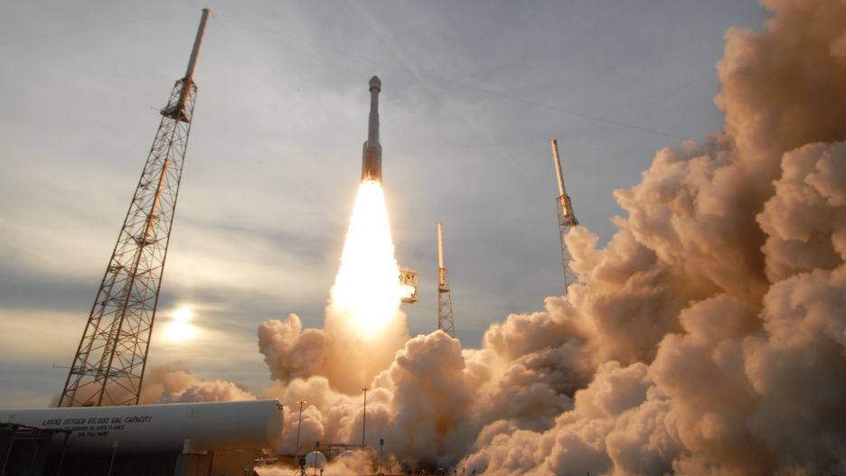 Prochy 47 osób polecą w kosmos; zdjęcie ilustracyjne