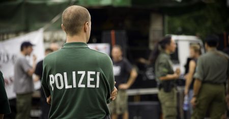 Niemcy. Kazała 6-latce nagrywać seks. Urządziła córce piekło