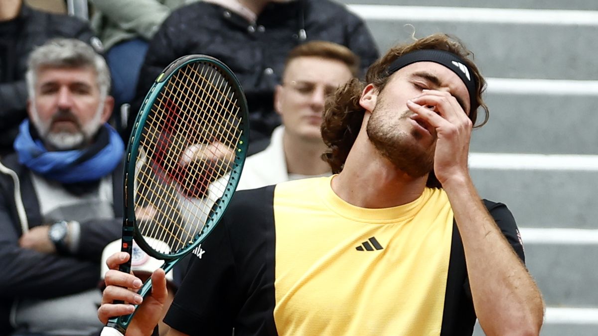 PAP/EPA / Mohammed Badra / Na zdjęciu: Stefanos Tsitsipas