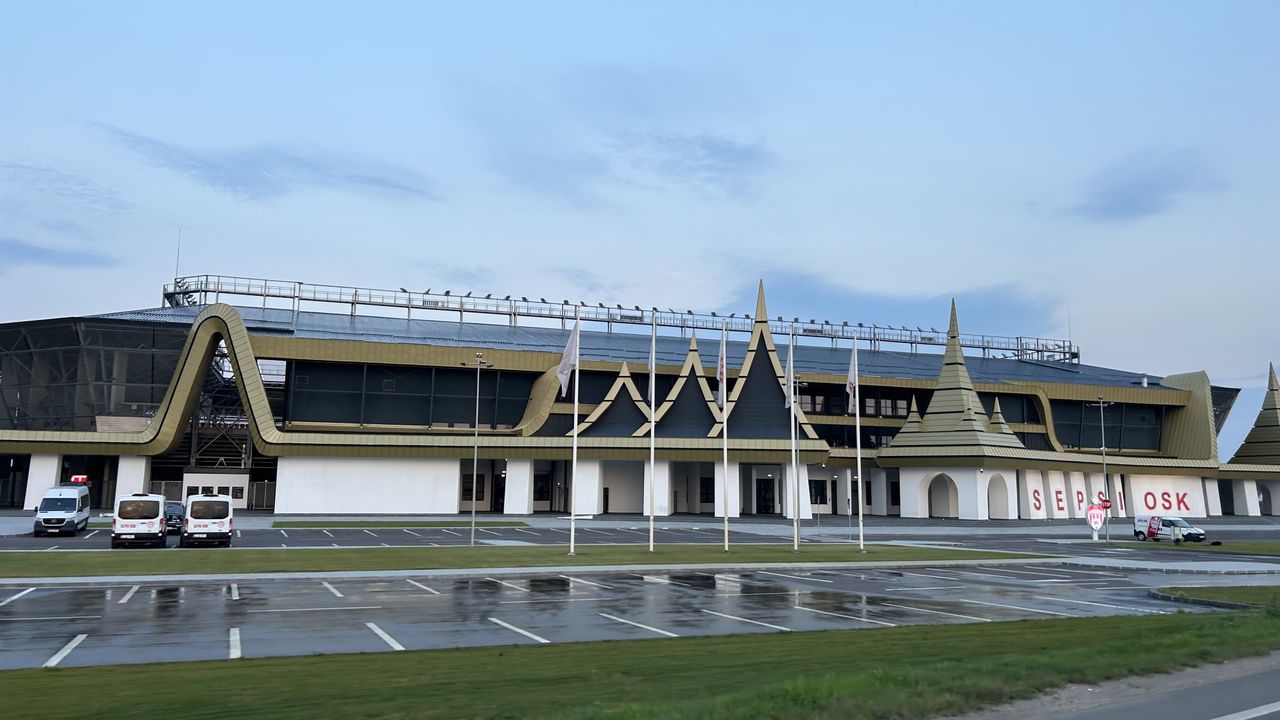 A to stadion Sepsi Aréna w mieście Sfântu Gheorghe