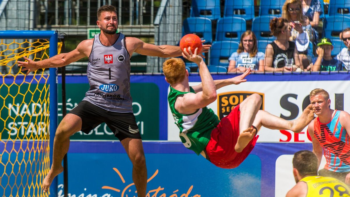 Materiały prasowe / Piłkarze ręczni w akcji.