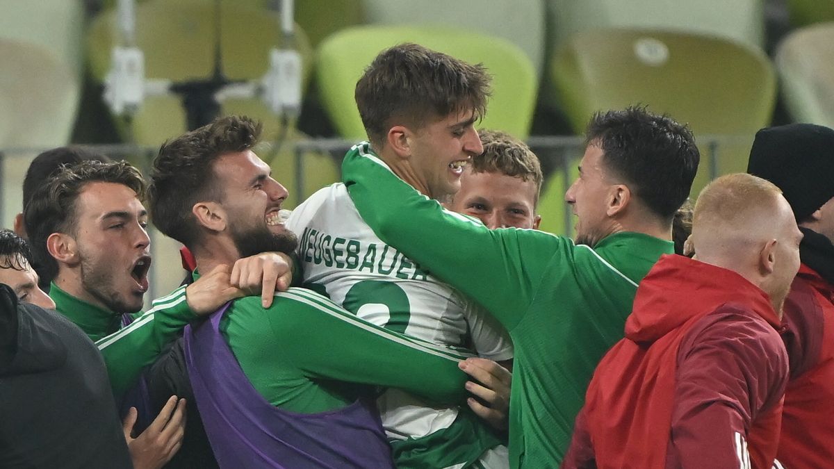 PAP / Adam Warżawa / Na zdjęciu: Lechia Gdańsk w dramatycznych okolicznościach wygrała ze Stalą Mielec