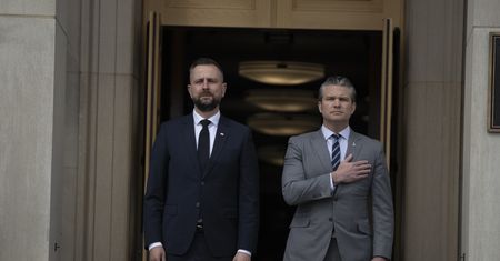 Trwają rozmowy z USA. "Rozmawiałem z sekretarzem wojny"
