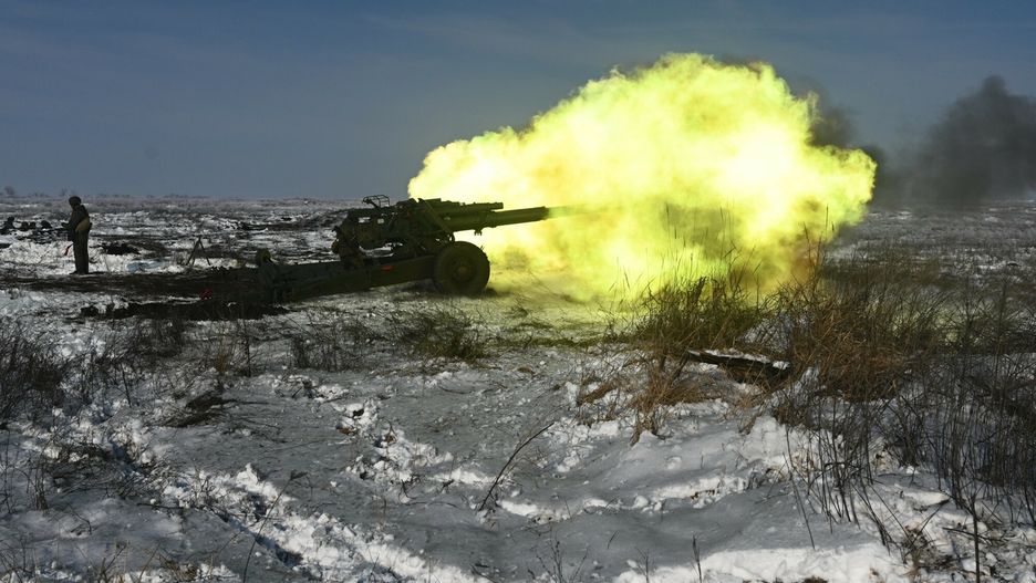 ?wiczenia rosyjskich wojsk l?dowych w rejonie Rostowa6749066 26.01.2022 A 2A65 Msta-B towed howitzer fires during military drills of the Russian Armed Forces Ground Forces Mechanized Infantry Division at the Kuzminsky firing range, in the Rostov region, Russia. Sergey Pivovarov / SputnikSergey Pivovarov