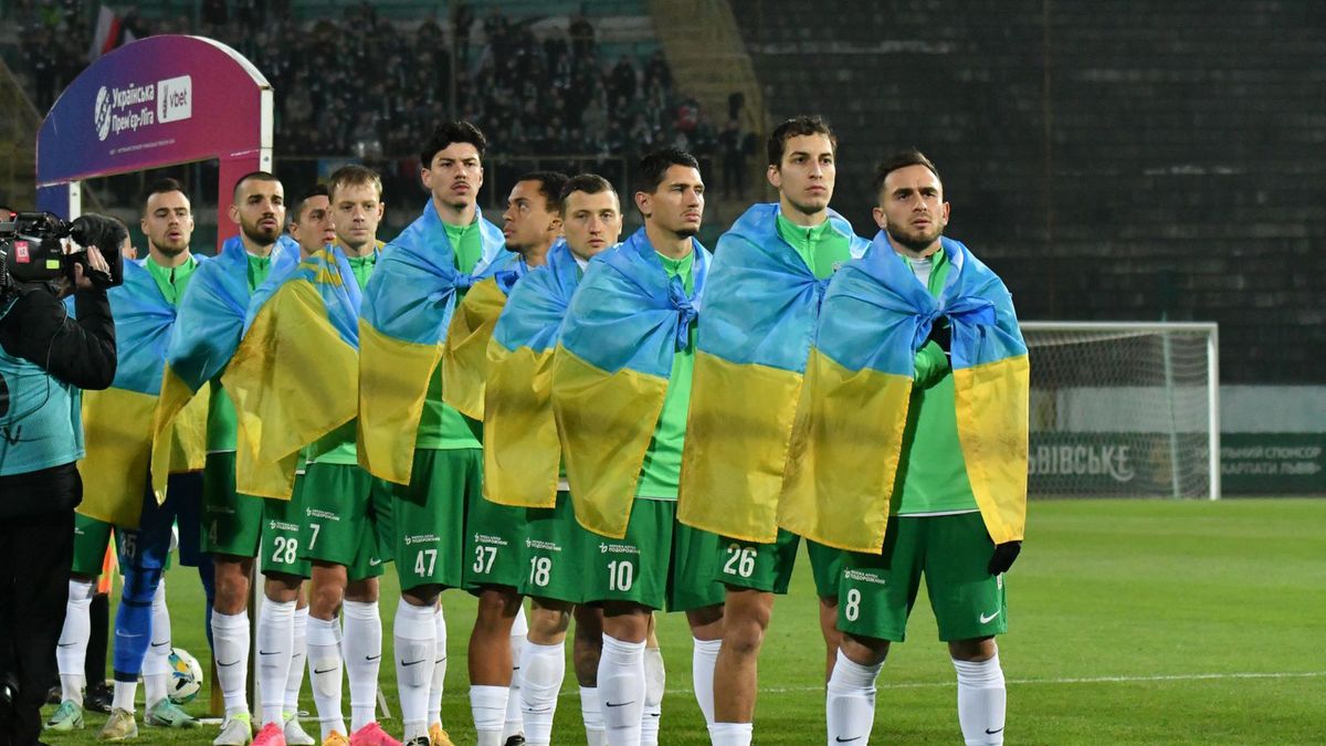 Getty Images / Na zdjęciu: piłkarze Karpat Lwów / Mykola Tys/Global Images Ukraine via Getty Images)