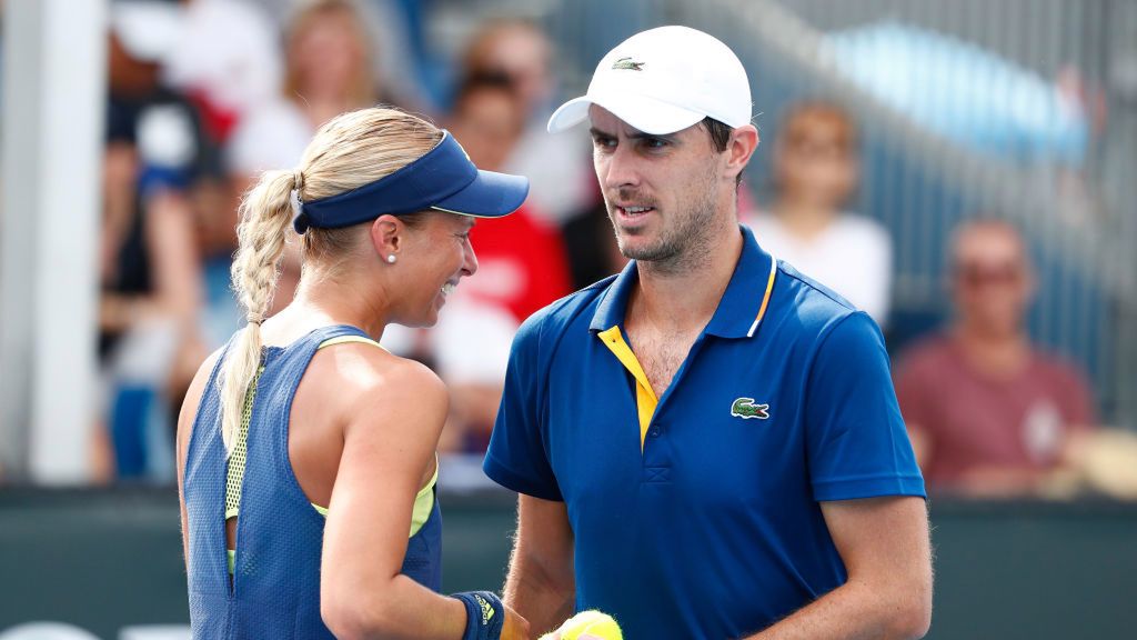 Zdjęcie okładkowe artykułu: Getty Images / Michael Dodge / Na zdjęciu: Andrea Hlavackova (z lewej) i Edouard Roger-Vasselin (z prawej)