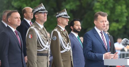 "Nie ma precedensu". Kluczowi dowódcy odchodzą