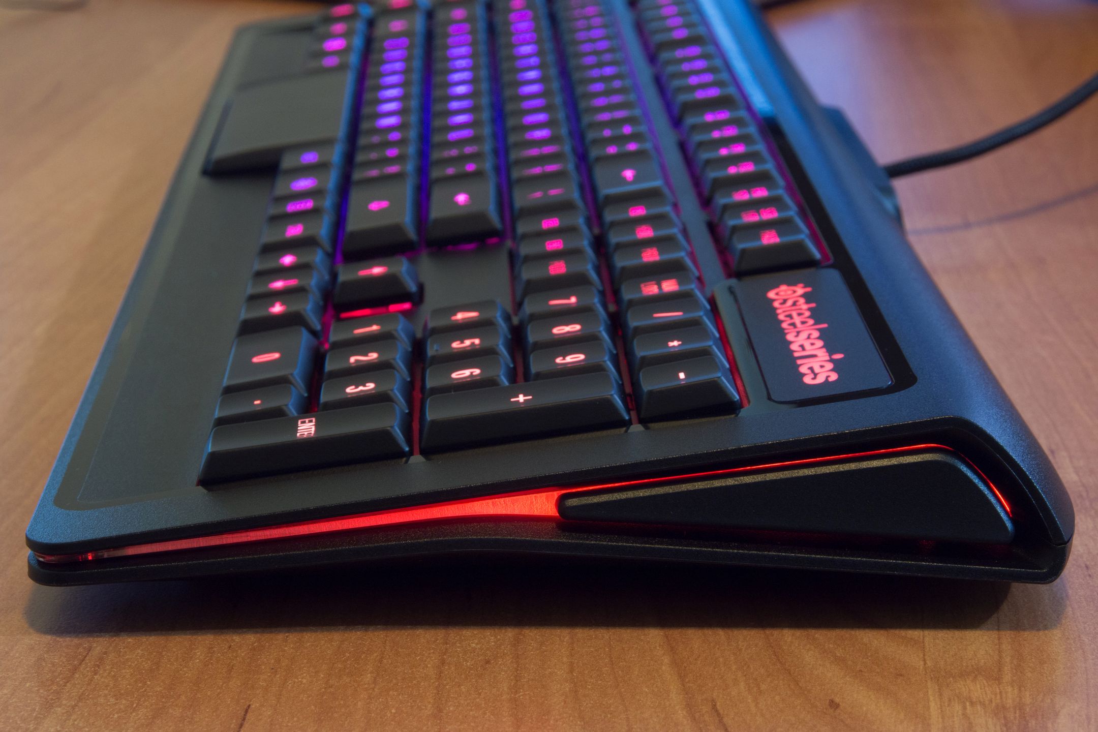 SteelSeries Apex M800 – miecz świetlny wśród mechanicznych klawiatur 4