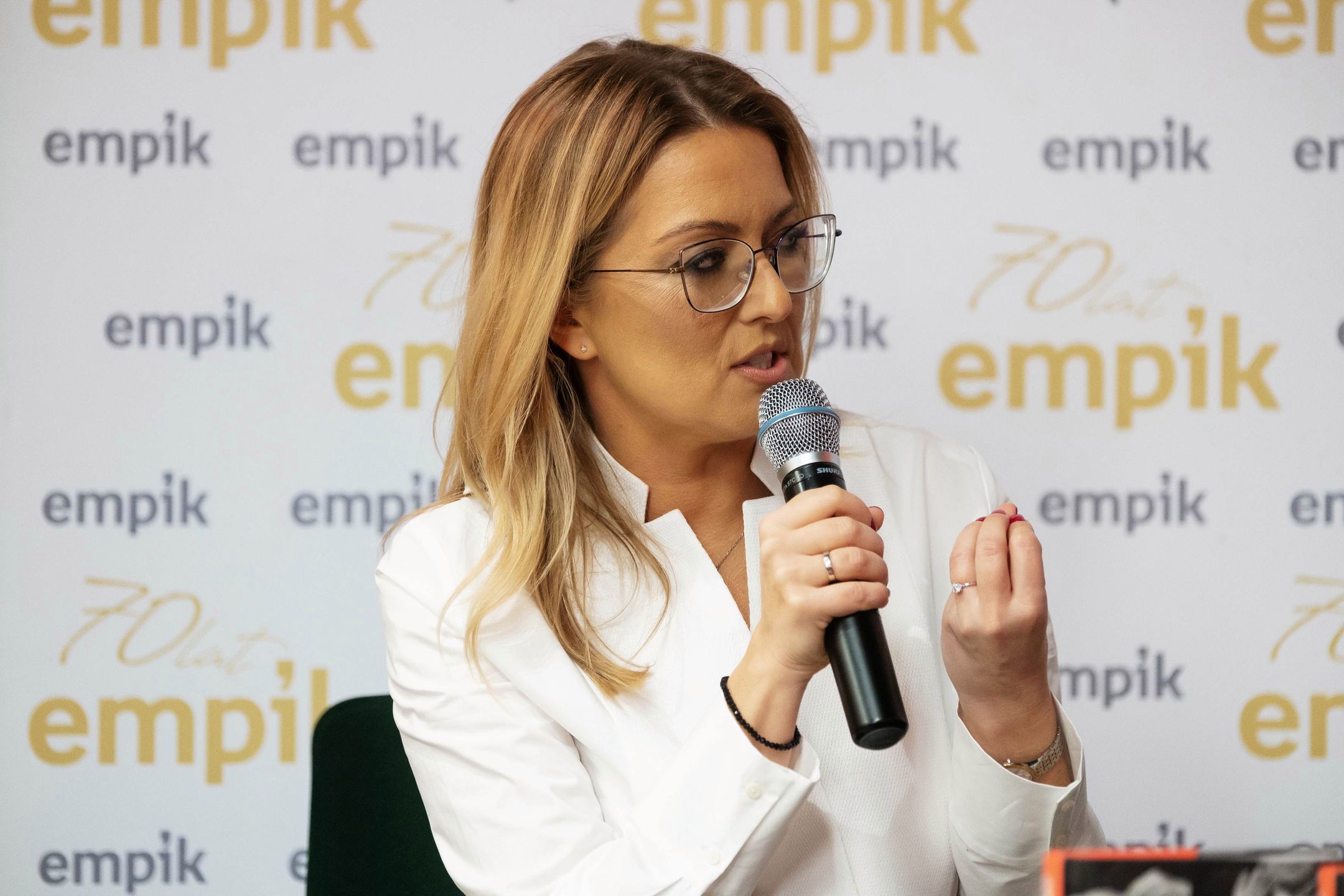 Kinga Burzyńska promuje książkę Szkoła filmowa II
