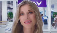 Joanna Krupa reklamuje ofertę Play z 300 GB internetu