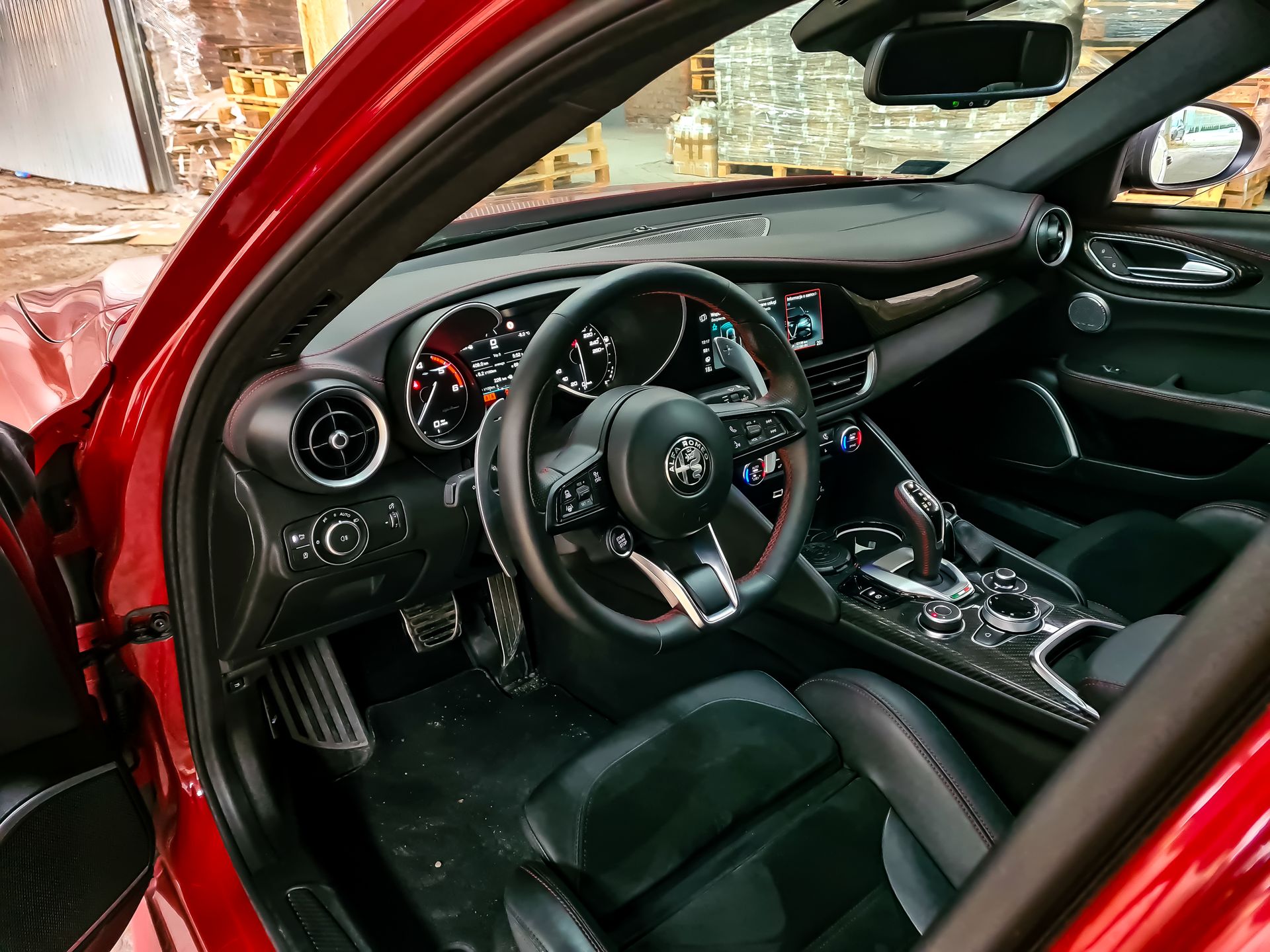 Alfa Romeo Giulia: Nowy system info-rozrywki, audio Harman Kardon i systemy wsparcia i ochrony 19