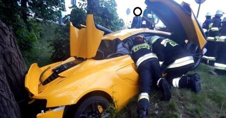 Pracownik komisu rozbił McLarena za 850 tys. zł. Zapadł wyrok