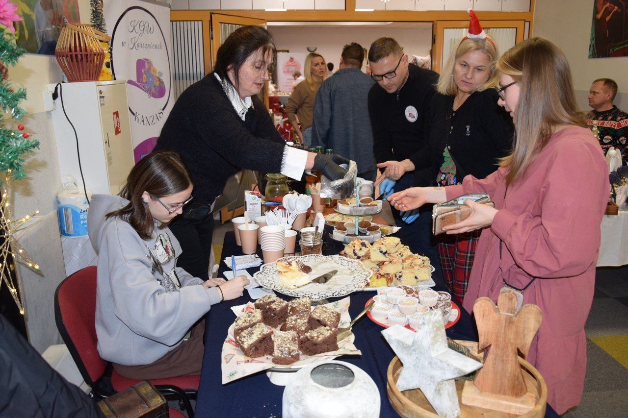 Świąteczne Targi Rękodzieła w Zduńskiej Woli zachwyciły kupujących i oglądających