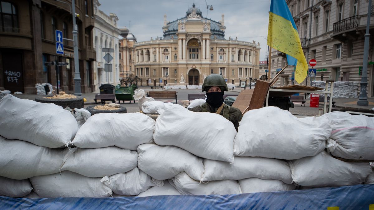 Ukraine Prepares To Defend Odessa From Expected Russian Advance
ODESSA, UKRAINE - MARCH 14: A soldier stands guard over the Odessa Opera and Ballet Theater, as Ukrainians place sandbags and anti-tank barriers to protect historic landmarks in expectation of a Russian assault on the strategic Black Sea port city on March 14, 2022 of Odessa, Ukraine. Russia's three-prong invasion, started in late February, includes a southern advance along the Black Sea coast from Russian-occupied Crimea, including at some point an amphibious landing near Odessa. (Photo by Scott Peterson/Getty Images)
Scott Peterson