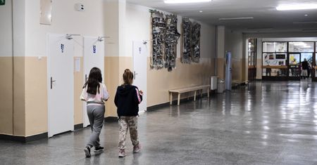 Podsłuchiwanie pracowników i defraudacja pieniędzy. Akt oskarżenia ws. dyrektorki szkoły